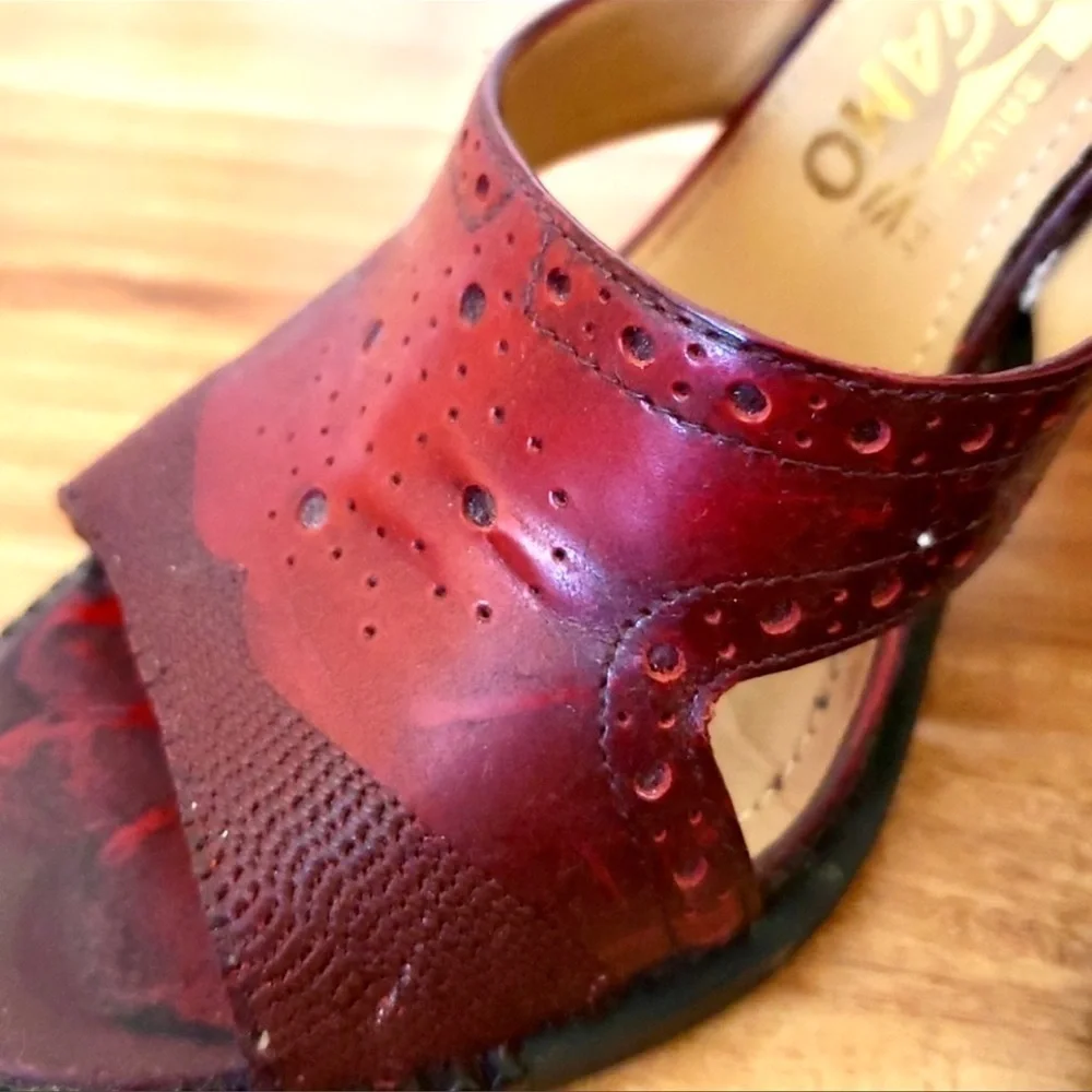 Salvatore Ferragamo Naula cherry Leather Gancini Buckle Heel Sandals Womens 5